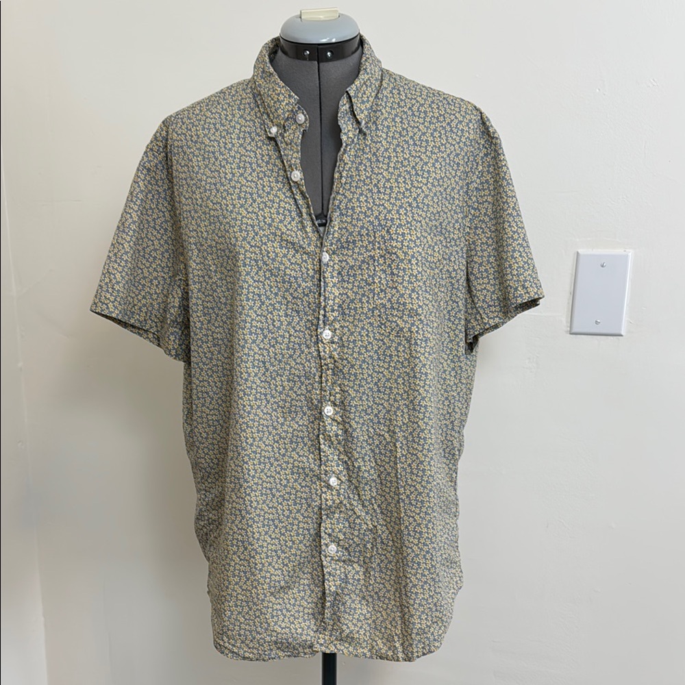 J. Crew Liberty Print 100 % Cotton Short Sleeve Button Down Shirt